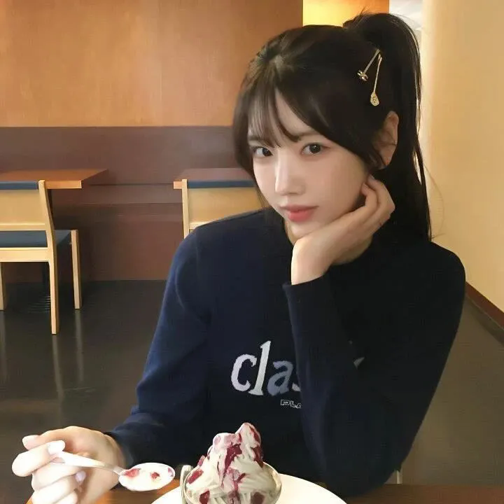 暗恋的小青梅她人美声甜