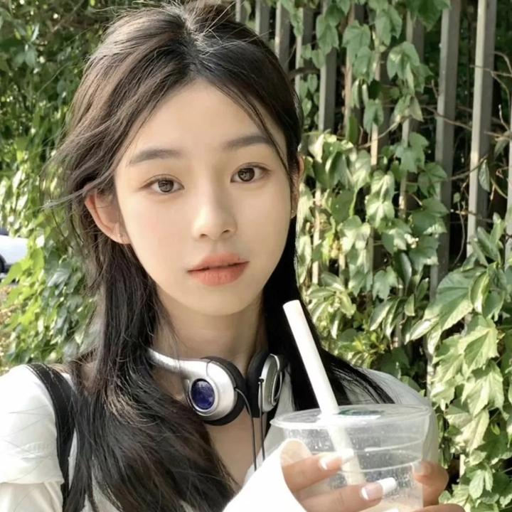 一个女王的少女时代